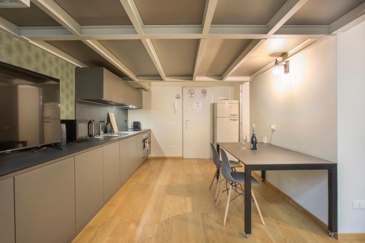Modern Loft in Porta Venezia-Hosted by Sweetstay Milaan Buitenkant foto